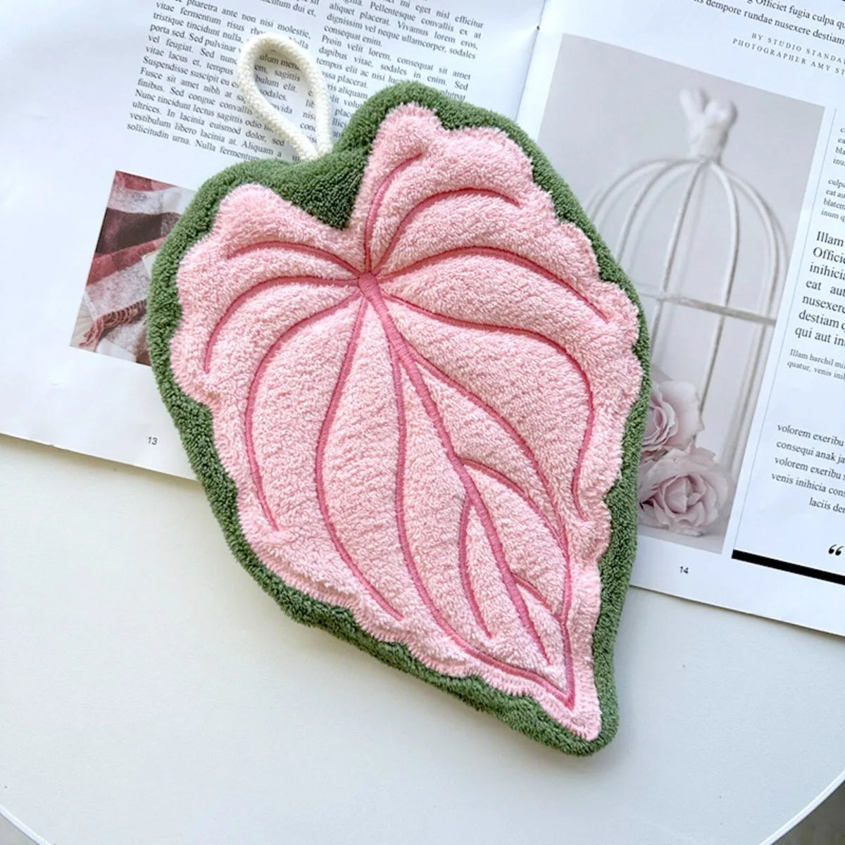 Plant Towels Leaf Design Ultra Absorbent Quick Dry Washable with Hanging Ring Hand Towel for Bathroom Kitchen Towel Decor