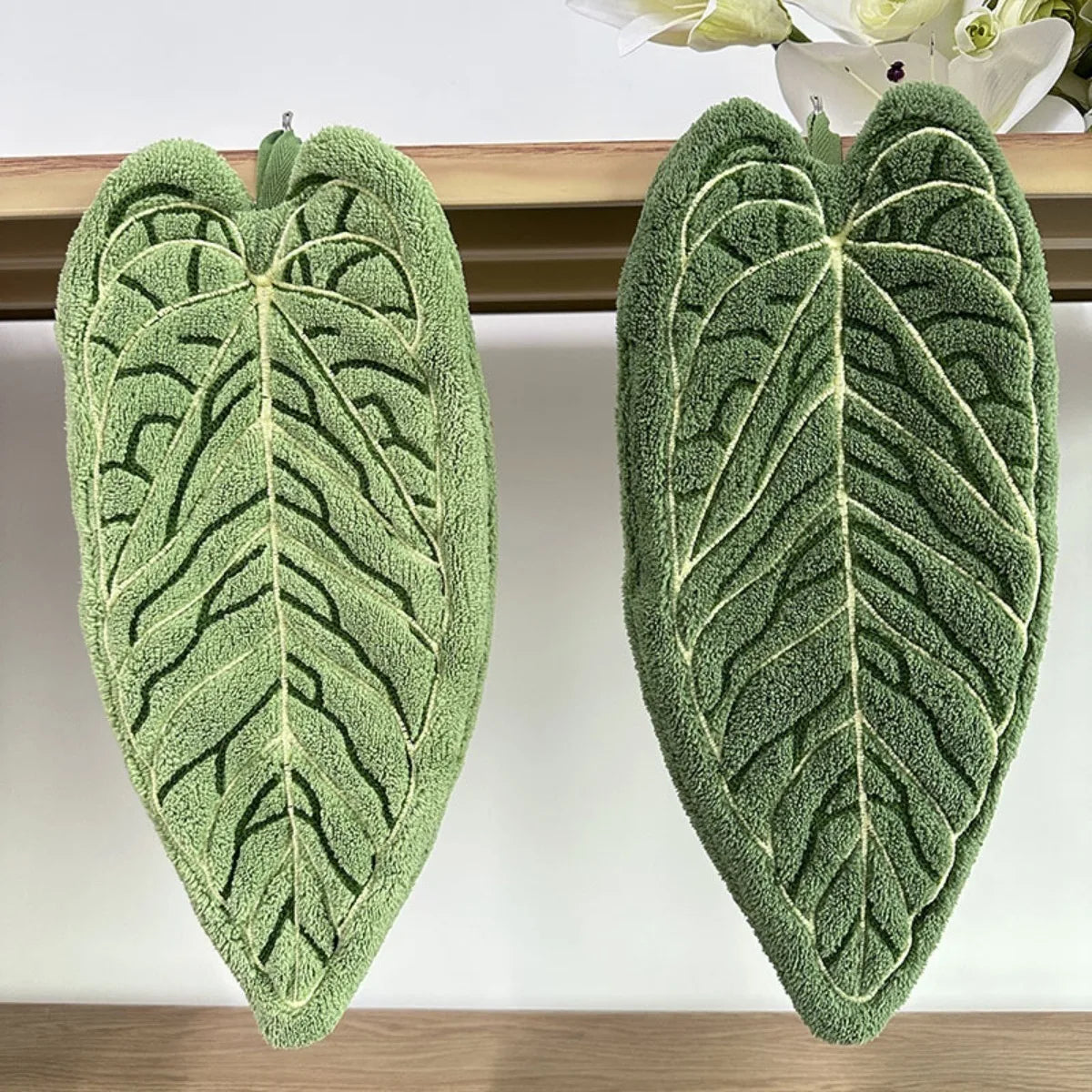 Plant Towels Leaf Design Ultra Absorbent Quick Dry Washable with Hanging Ring Hand Towel for Bathroom Kitchen Towel Decor
